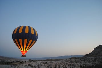 hot-air-balloon-1245927_640.jpg